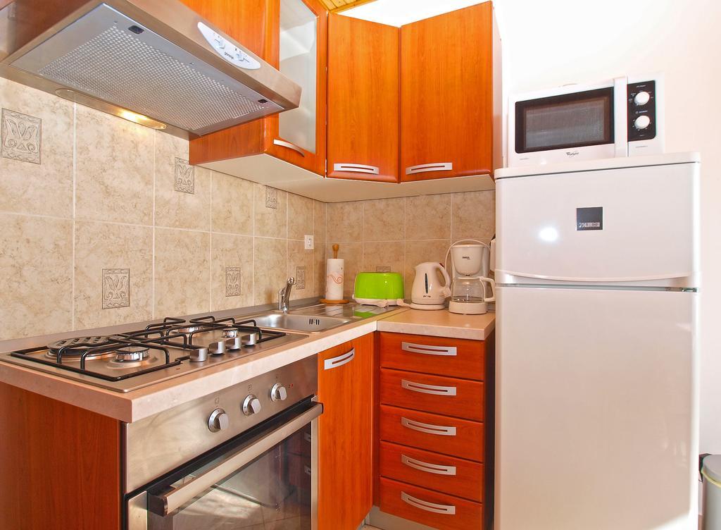 House Sandra 1430 Peresiji Bagian luar foto