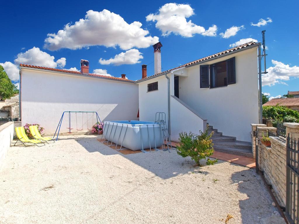 House Sandra 1430 Peresiji Bagian luar foto