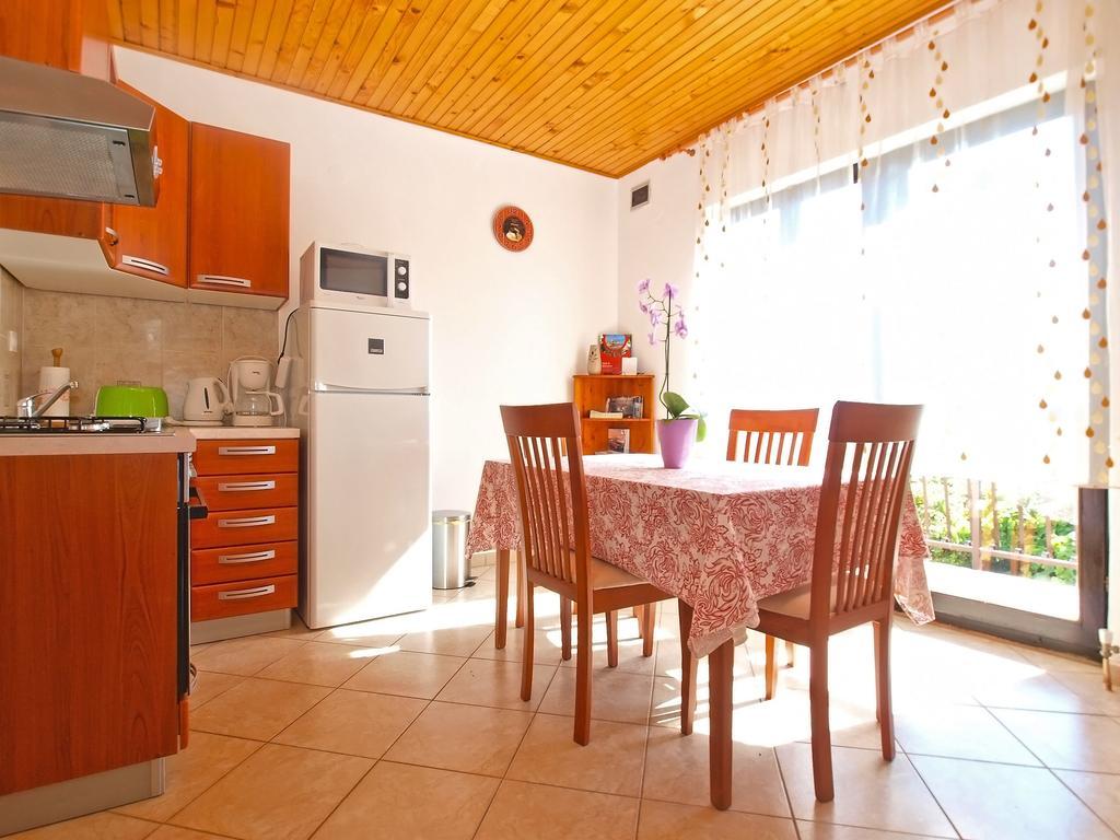 House Sandra 1430 Peresiji Bagian luar foto